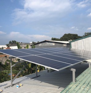 Lắp đặt hệ thống năng lượng mặt trời trên mái tôn Công Ty TNHH Phương Nguyên - Tiền Giang